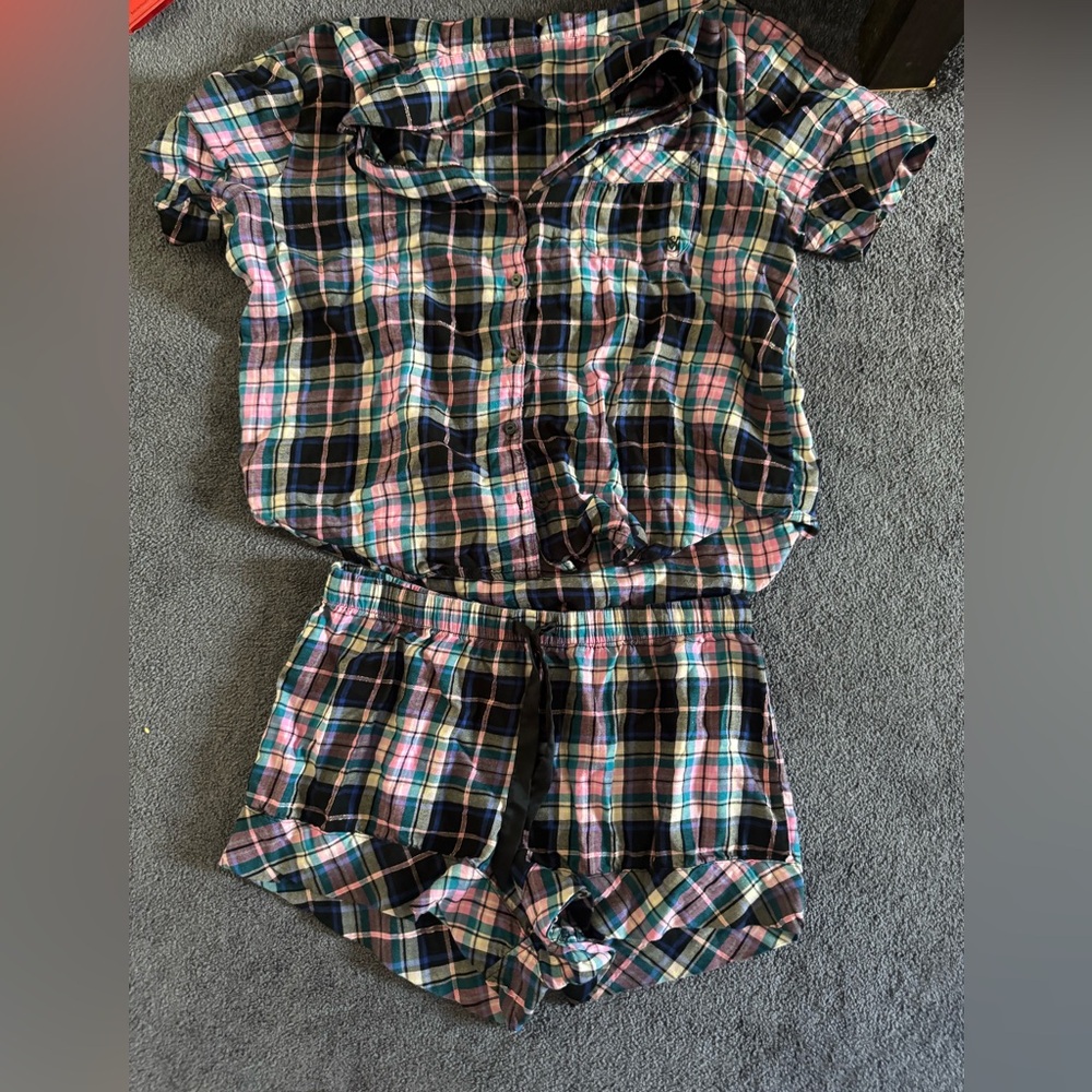 Victoria’s Secret Plaid Pajama Set – Shirt & Shorts – Size M